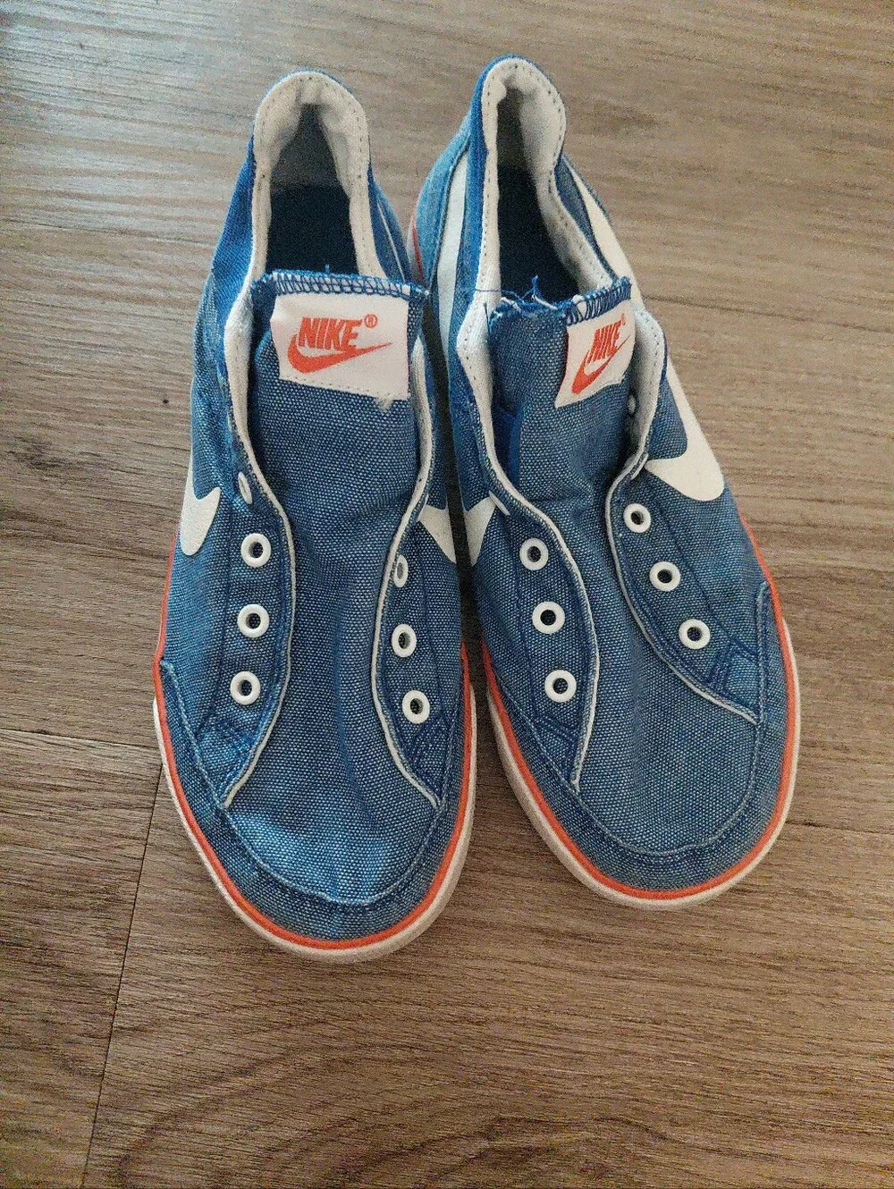 Nike Capri Girls Blue/White Slip on Sneakers Size 4 Youth